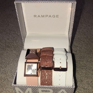 Rampage Gift Set Watch Bracelet Set‎ Rose Gold  White New